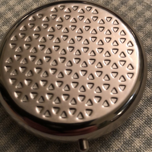 Vintage Round Pill Case 3-Day Stainless Engraved Rose Gold Angel Design - #416 - Picture 9 of 11